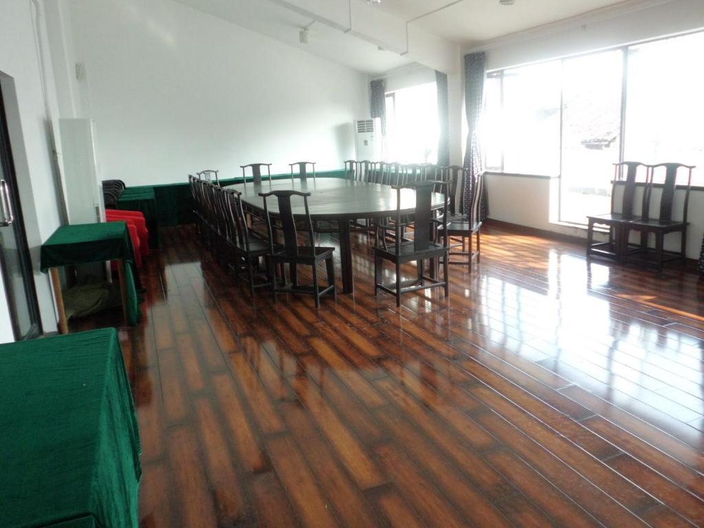 Tun XI Lodge Хуаншань Экстерьер фото